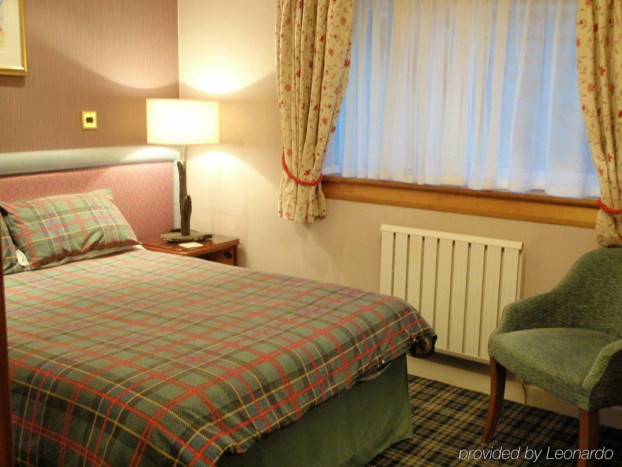 The Stronlossit Inn Fort William Ruang foto